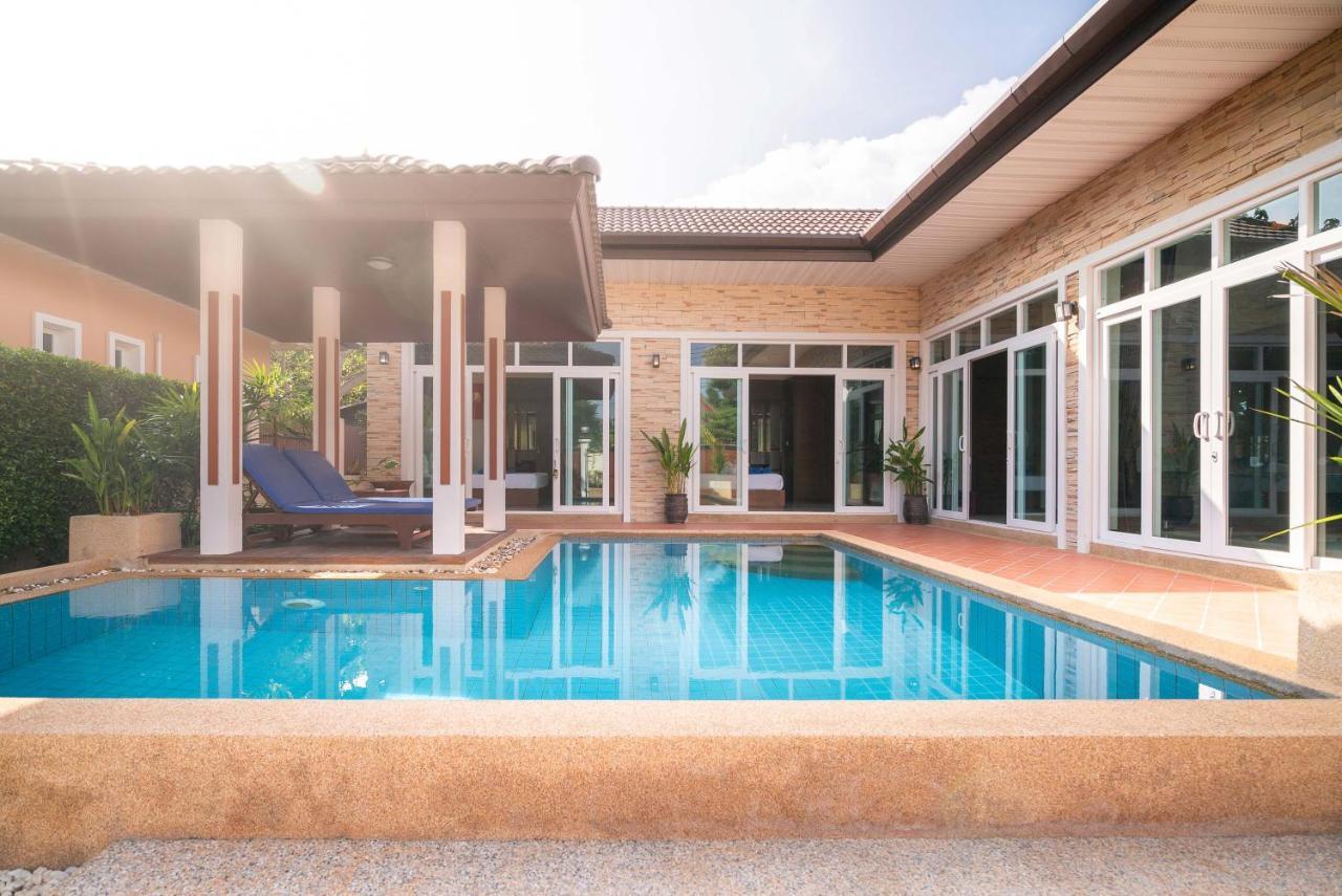 Rawai Private Villas - Pools And Garden Bilik gambar
